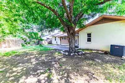 1106 Coronet Street, Irving, TX 75062 - Photo 26