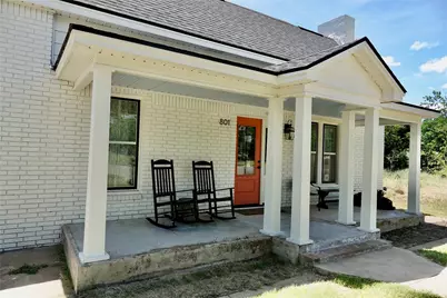 801 Reynolds Street, Goldthwaite, TX 76844 - Photo 2