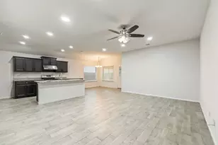 9717 Snowbell Ln, Fort Worth, TX 76036 - Photo 4