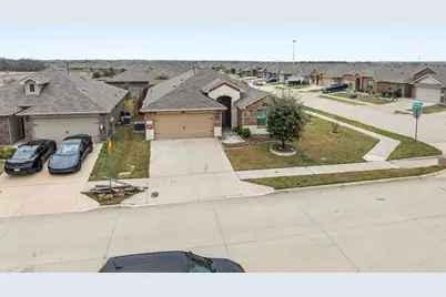 9717 Snowbell Lane, Fort Worth, TX 76036 - Photo 2