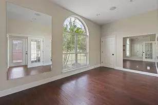 6035 Oak Hollow Dr, Burleson, TX 76028 - Photo 16