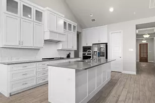 7025 Central Ct, Little Elm, TX 76227 - Photo 8