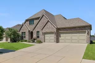 7025 Central Ct, Little Elm, TX 76227 - Photo 2