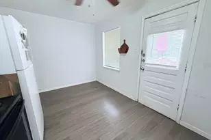 1706 Martin Luther Dr, Arlington, TX 76010 - Photo 14