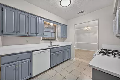 828 Haverford Lane, DeSoto, TX 75115 - Photo 4