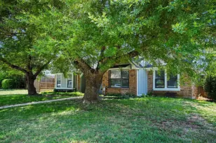 1022 Cedar Run Dr, Duncanville, TX 75137 - Photo 4