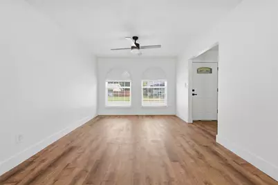 318 NE Michael Drive, Burleson, TX 76028 - Photo 6