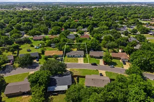 318 NE Michael Dr, Burleson, TX 76028 - Photo 22