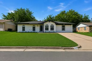 318 NE Michael Dr, Burleson, TX 76028 - Photo 24