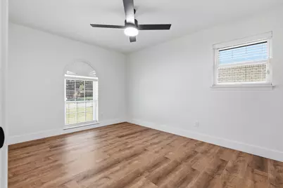 318 NE Michael Drive, Burleson, TX 76028 - Photo 16