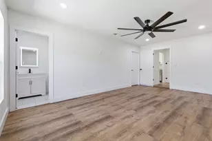 318 NE Michael Dr, Burleson, TX 76028 - Photo 20
