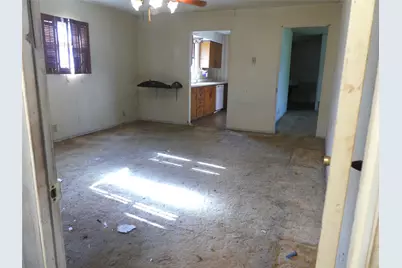 5324 Parker Henderson Road, Fort Worth, TX 76119 - Photo 8