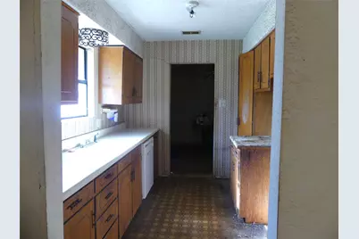 5324 Parker Henderson Road, Fort Worth, TX 76119 - Photo 12
