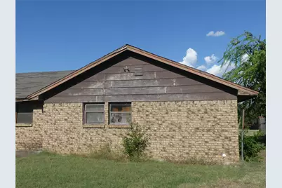 5324 Parker Henderson Road, Fort Worth, TX 76119 - Photo 6