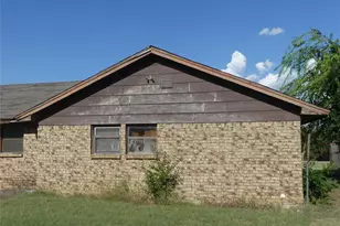 5324 Parker Henderson Rd, Fort Worth, TX 76119 - Photo 6