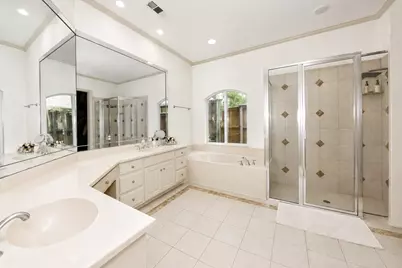8934 Greenville Avenue, Dallas, TX 75243 - Photo 22