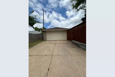 2209 Rockbluff Drive, Rowlett, TX 75088 - Photo 16