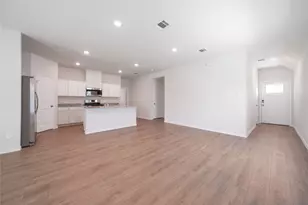 729 Orchid Wy, Pilot Point, TX 76258 - Photo 6