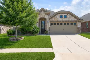 748 Lombard Ln, Forney, TX 75126 - Photo 2