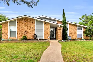 1901 Paxton Dr, Carrollton, TX 75007 - Photo 1