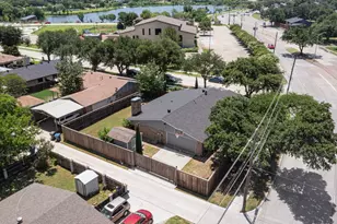 1901 Paxton Dr, Carrollton, TX 75007 - Photo 36