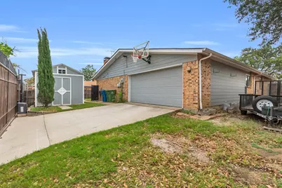 1901 Paxton Drive, Carrollton, TX 75007 - Photo 18