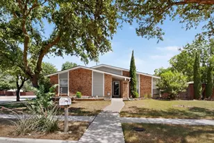 1901 Paxton Dr, Carrollton, TX 75007 - Photo 1