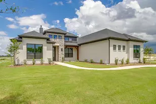 10100 Bartlett Peak Dr, Waxahachie, TX 75167 - Photo 2