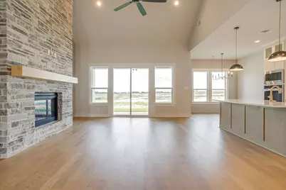 10100 Bartlett Peak Drive, Waxahachie, TX 75167 - Photo 18