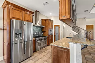 407 Valley View Ct, Rio Vista, TX 76093 - Photo 10