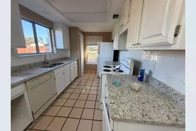 1125 Lakeshore Drive, Canyon Lake, TX 78133 - Photo 12