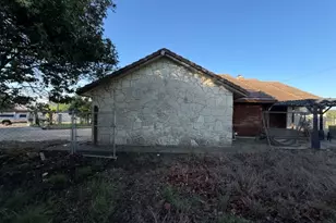 1125 Lakeshore Dr, Canyon Lake, TX 78133 - Photo 4
