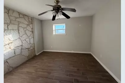 1125 Lakeshore Drive, Canyon Lake, TX 78133 - Photo 24