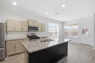 5232 Boulder Vly Dr, Fort Worth, TX 76179 - Photo 6