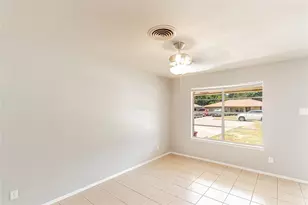 1021 Patricia St, Irving, TX 75060 - Photo 14