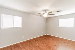 1021 Patricia St, Irving, TX 75060 - Photo 10