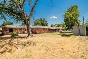 1021 Patricia St, Irving, TX 75060 - Photo 20
