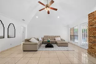 923 Moore St, Cedar Hill, TX 75104 - Photo 4