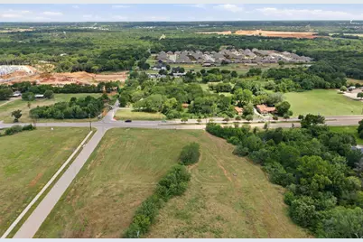 1340 W Broad Street, Mansfield, TX 76063 - Photo 4