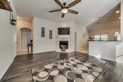 203 Cedar Creek Drive, Princeton, TX 75407 - Photo 8