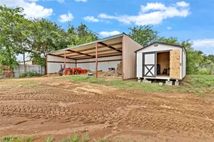 1901 Melissa Ln, Keene, TX 76031 - Photo 34