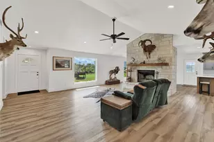 1901 Melissa Ln, Keene, TX 76031 - Photo 18