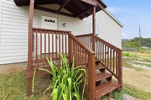 1020 Corral Dr, Granbury, TX 76048 - Photo 2