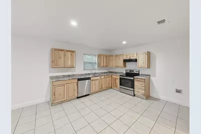 1020 Corral Drive, Granbury, TX 76048 - Photo 8