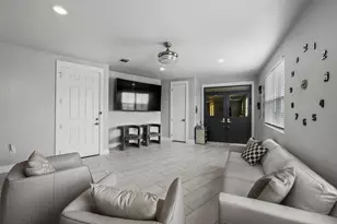 251 S Mill St, Lewisville, TX 75057 - Photo 6