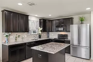 1437 Waggoner Dr, Aubrey, TX 76227 - Photo 16