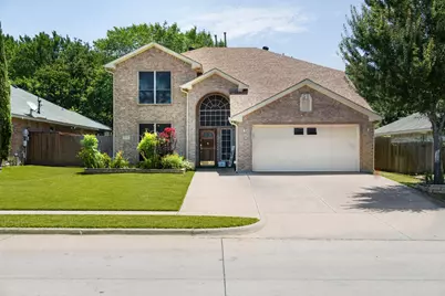 3348 Autumn View Drive, Grand Prairie, TX 75050 - Photo 1