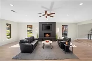 1921 Briarwood Dr, Grand Prairie, TX 75050 - Photo 16