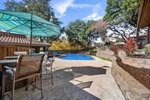 1921 Briarwood Dr, Grand Prairie, TX 75050 - Photo 24
