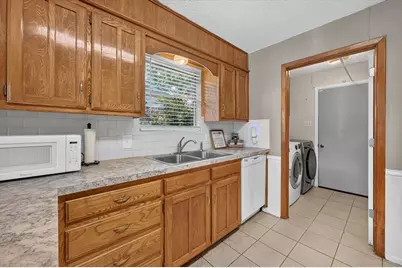 5003 Fairmount Drive, Arlington, TX 76017 - Photo 10